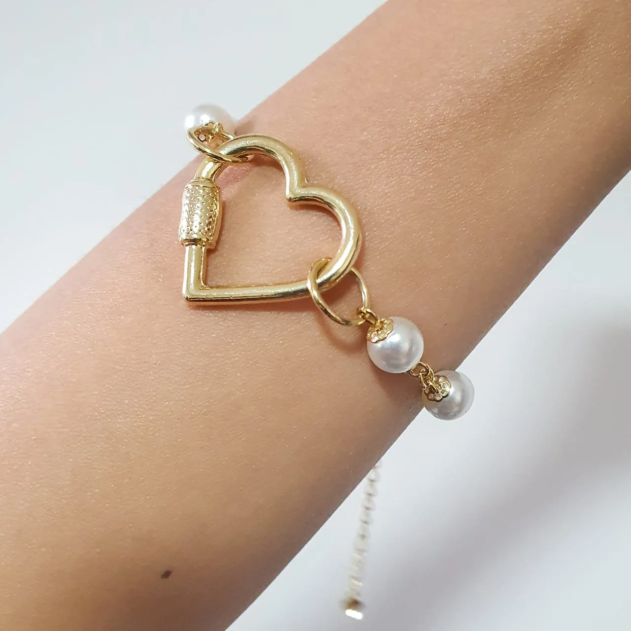 Conjunto Colar Brinco E Pulseira Coração E Perolas Folheado A Ouro 18k - Imagem 3