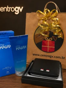 Kit Kaiak Gel 2 em 1 para Barbear e Pós Barba 100g e Carteira Masculina Sintética Ziper Preto