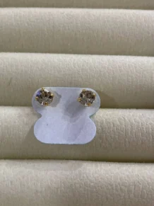 Brinco Ponto de Luz Zirconia Cristal Folheado a Ouro 18k