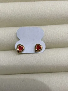 Brinco Coração Zirconia Vermelho Folheado a Ouro 18k