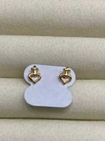 Brinco Coração e Cruz Folheado a Ouro 18k