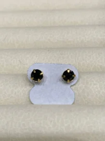 Brinco Ponto de Luz Zirconia Preto Folheado a Ouro 18k